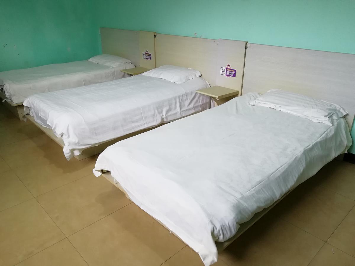 25°C Four Season Youth Hostel Qingdao Bagian luar foto